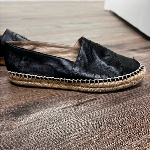 CHANEL Authentic Black Lambskin CC Espadrilles - Picture 3 of 7
